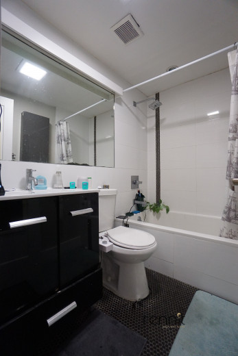 814 St Johns Pl, Apt 1R Image 23