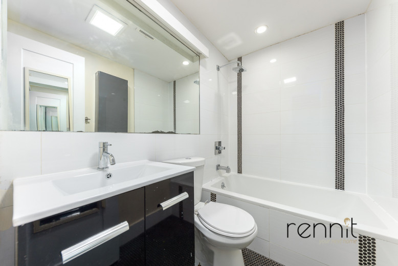 814 St Johns Pl, Apt 1R Image 5