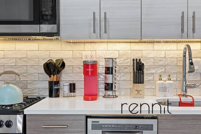 172 Vernon Ave, Apt 4F Image 12