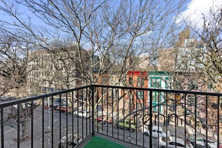 172 Vernon Ave, Apt 4F Image 17