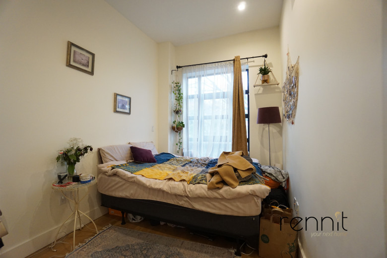 163 Graham Ave, Apt 2A Image 25