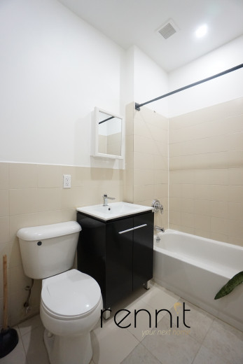 818 Marcy Ave, Apt 1A Image 4