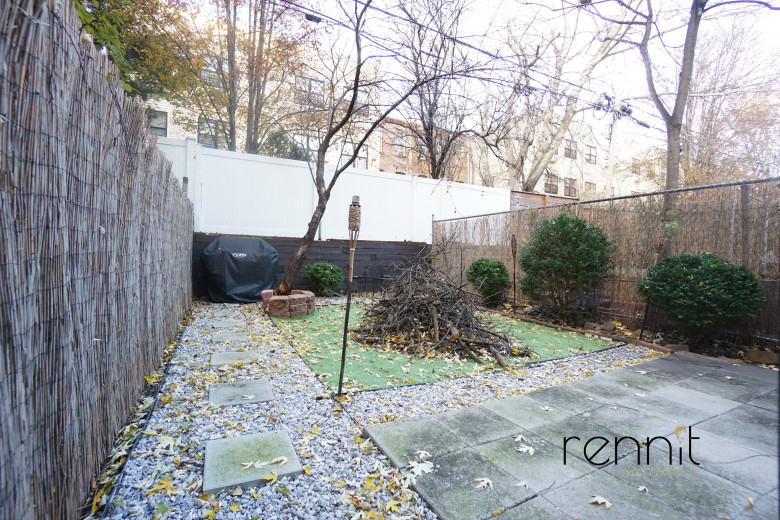291 Pulaski St, Apt 1 Image 18