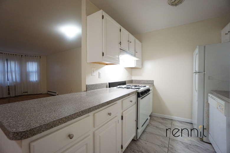 291 Pulaski St, Apt 1 Image 5
