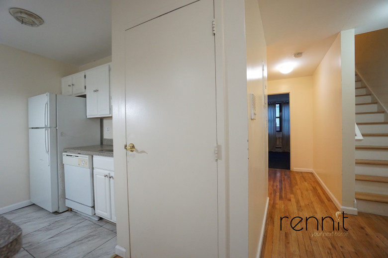 291 Pulaski St, Apt 1 Image 6
