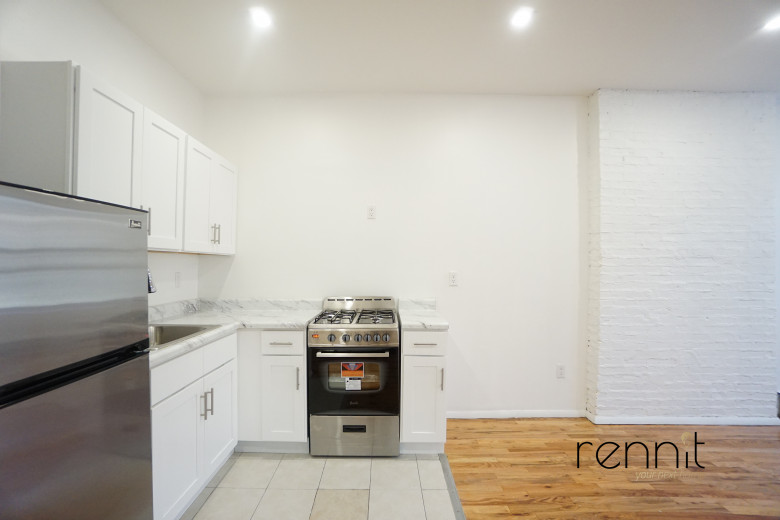 818 Marcy Ave, Apt 2A Image 3