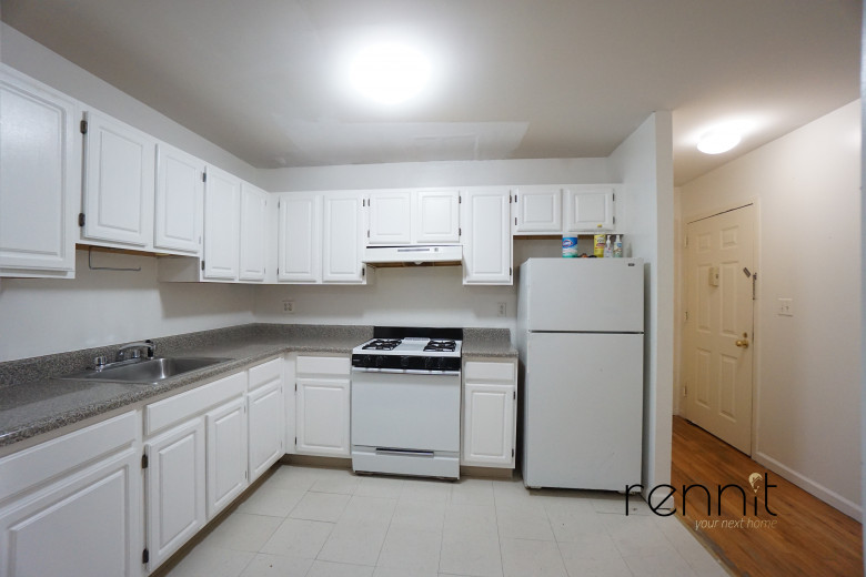 291 Pulaski St, Apt 2 Image 6