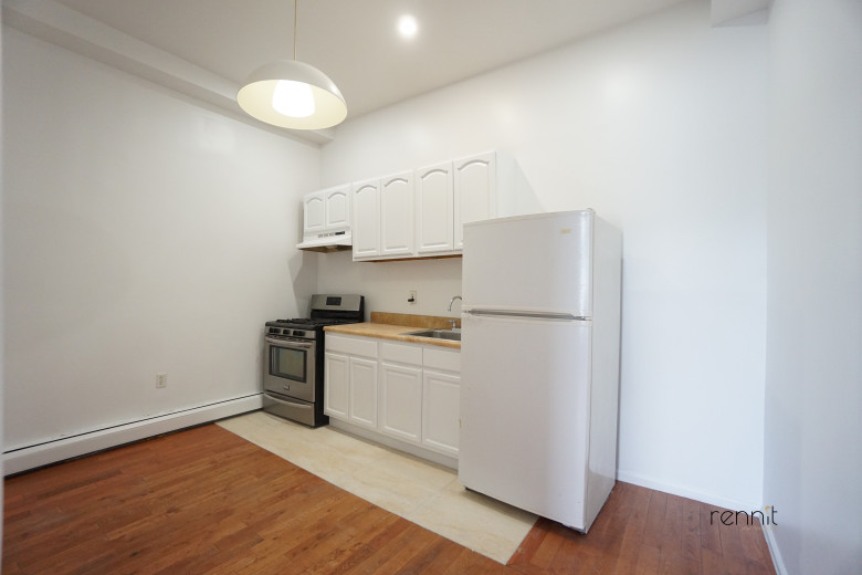 744 Myrtle Ave, Apt 2B Image 1