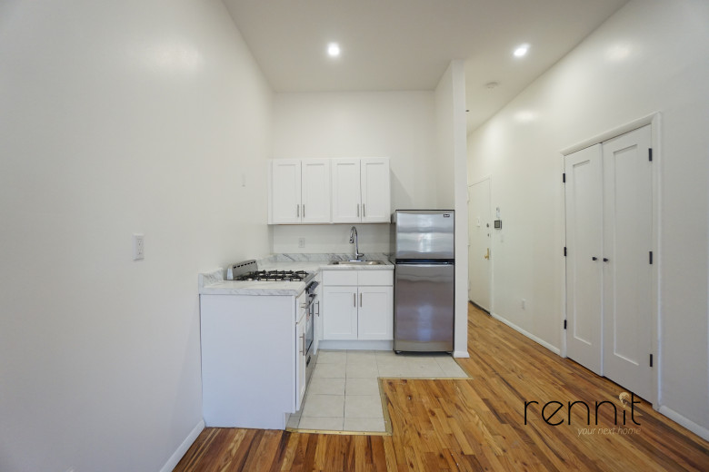 818 Marcy Ave, Apt 3B Image 2