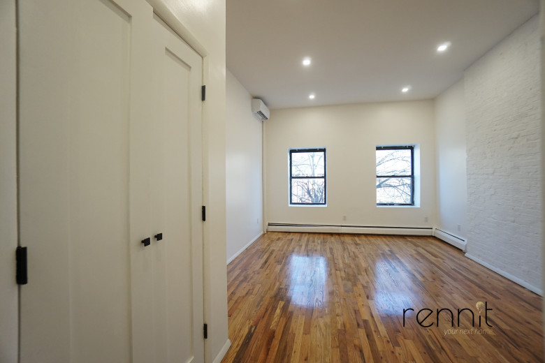 818 Marcy Ave, Apt 3B Image 3