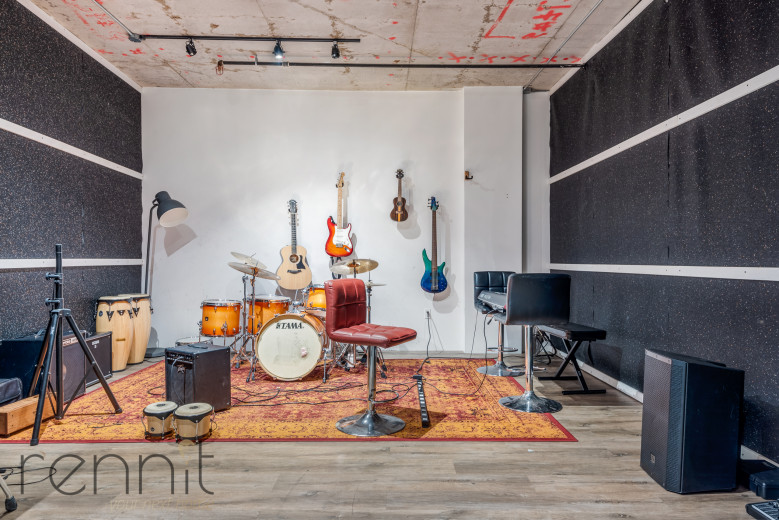 1930 Bedford Ave, Apt 3B Image 16