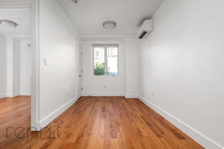 795 Franklin Ave, Apt 4A Image 3