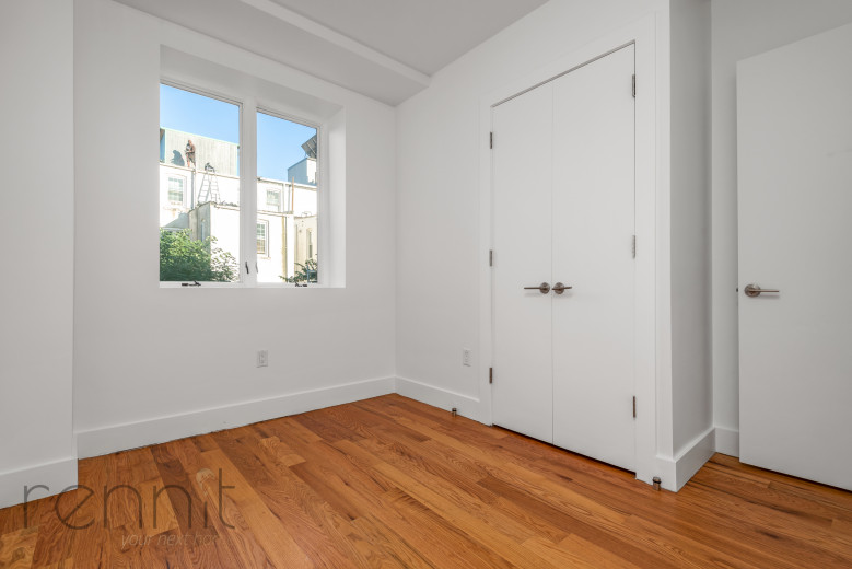 795 Franklin Ave, Apt 4A Image 6