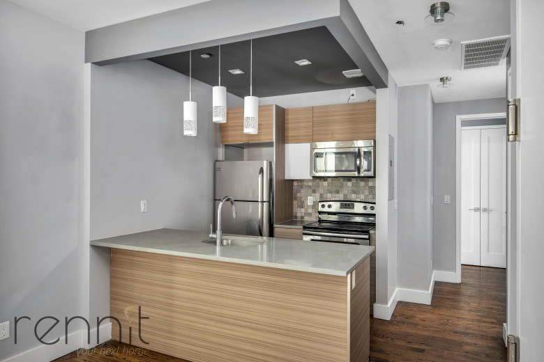 583 Van Buren St, Apt 3 Image 25