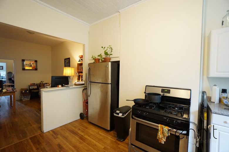 728 Lorimer St, Apt 2L Image 2