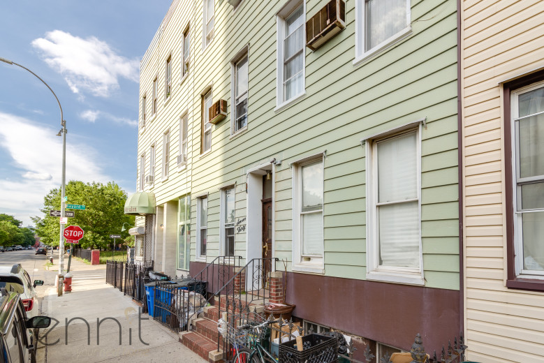 728 Lorimer St, Apt 2L Image 12