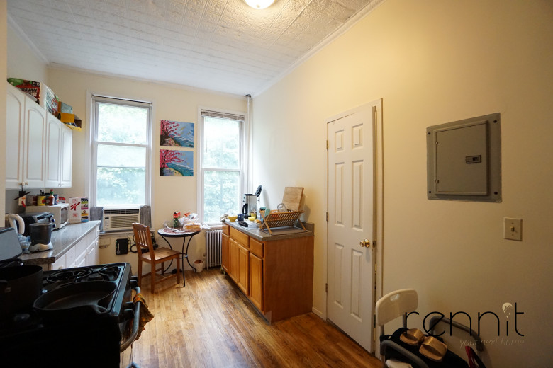 728 Lorimer St, Apt 2L Image 4