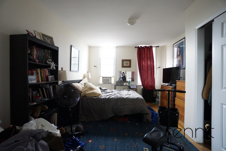 728 Lorimer St, Apt 2L Image 7