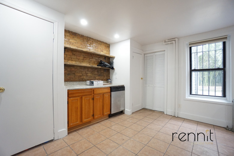285A Hart St, Apt 1 Image 13