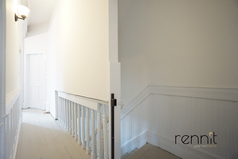 285A Hart St, Apt 1 Image 8