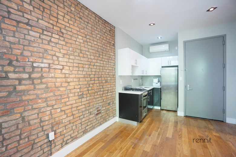 814 St Johns Pl, Apt 2R Image 3