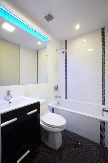 814 St Johns Pl, Apt 2R Image 5