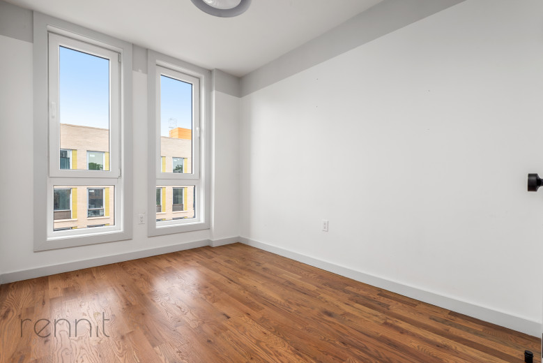 770 Lexington Ave, Apt 3A Image 12