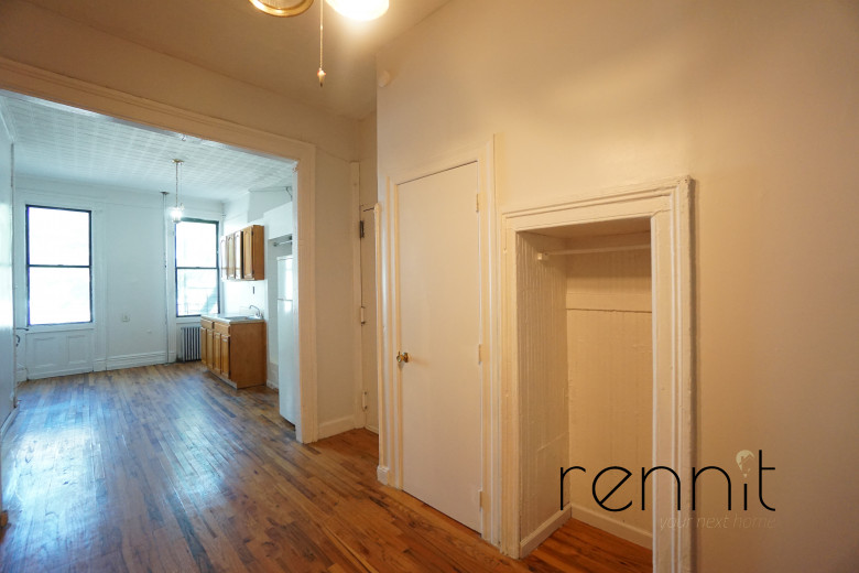 114 Walton St, Apt 6 Image 1