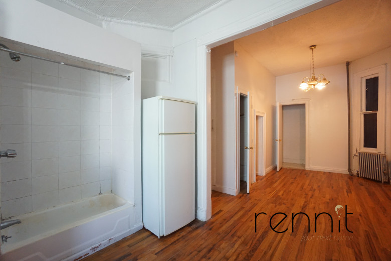 114 Walton St, Apt 6 Image 2