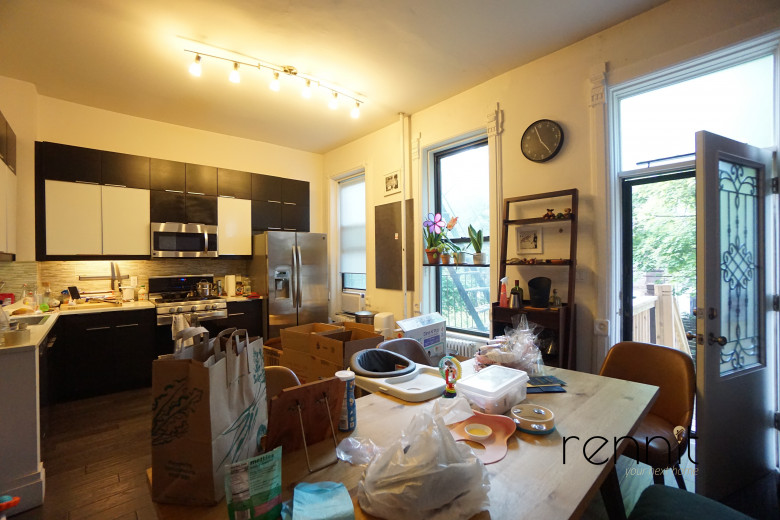 461 Willoughby Ave, Apt 1 Image 19