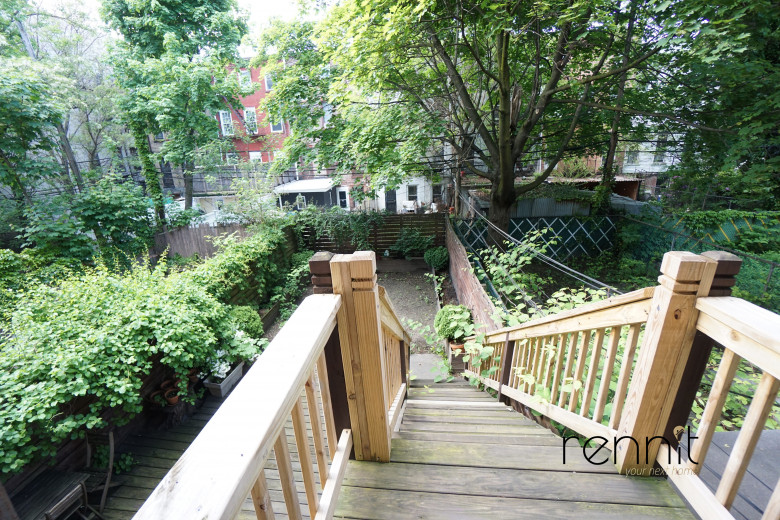 461 Willoughby Ave, Apt 1 Image 4