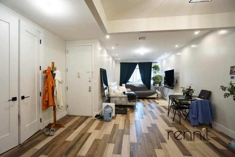 1052 Bedford Ave, Apt 1 Image 2