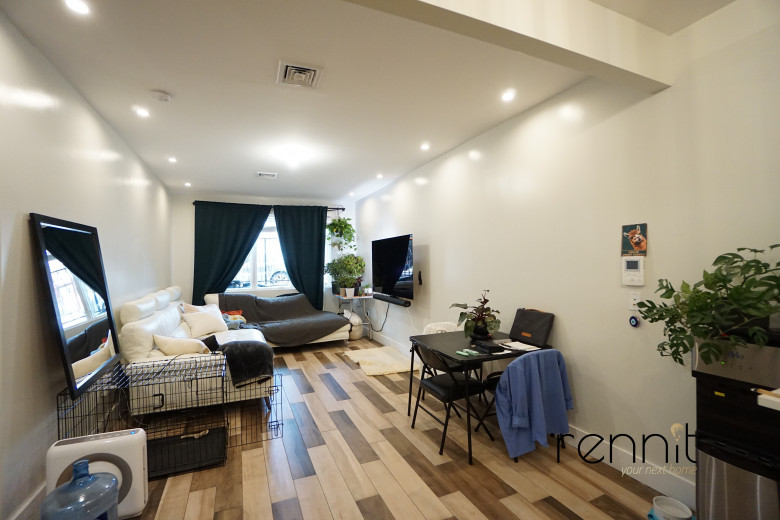 1052 Bedford Ave, Apt 1 Image 4
