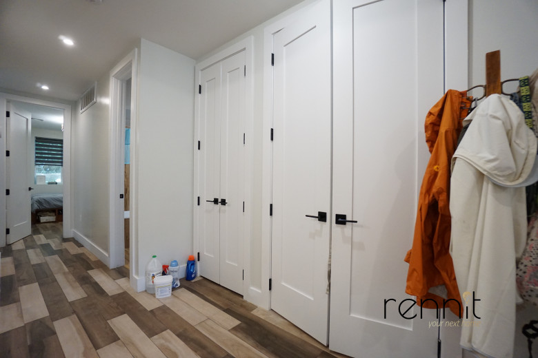 1052 Bedford Ave, Apt 1 Image 5