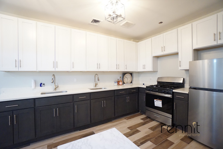 1052 Bedford Ave, Apt 1 Image 9