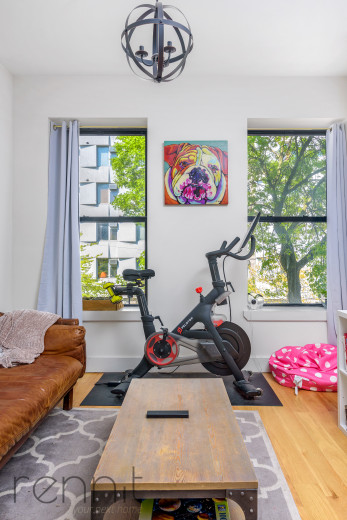800 Knickerbocker Ave, Apt 2F Image 15