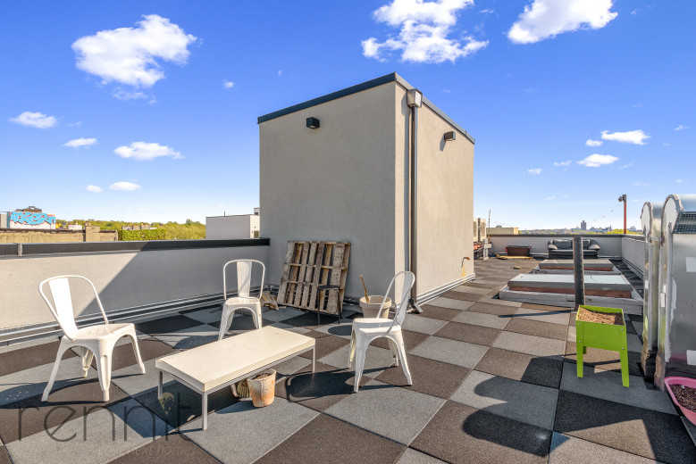 800 Knickerbocker Ave, Apt 2F Image 17