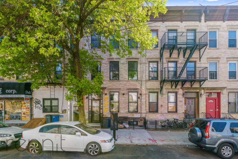 800 Knickerbocker Ave, Apt 2F Image 18