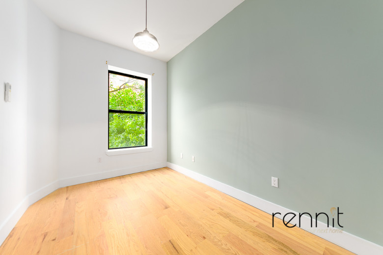 800 Knickerbocker Ave, Apt 2F Image 4