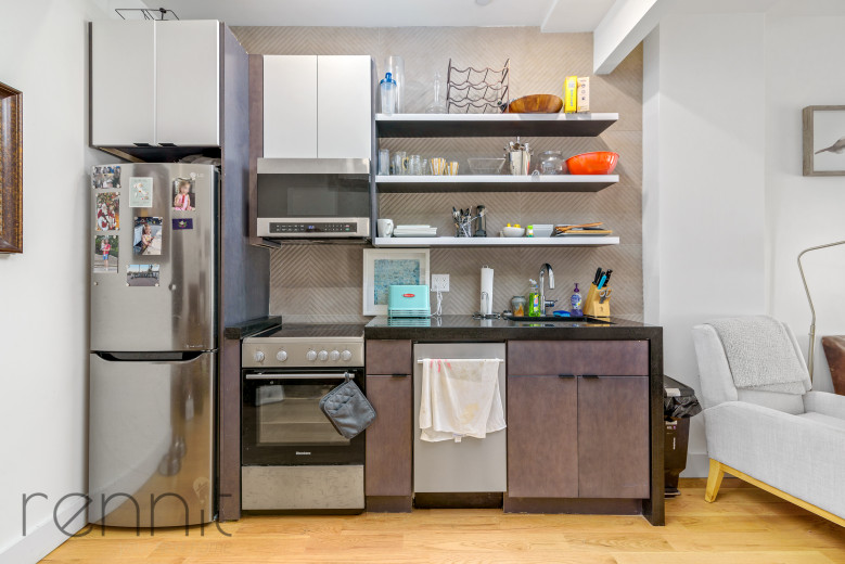 800 Knickerbocker Ave, Apt 2F Image 8