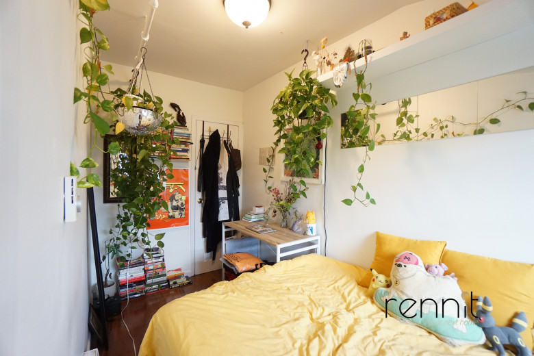 177 Pulaski St, Apt 4 Image 9