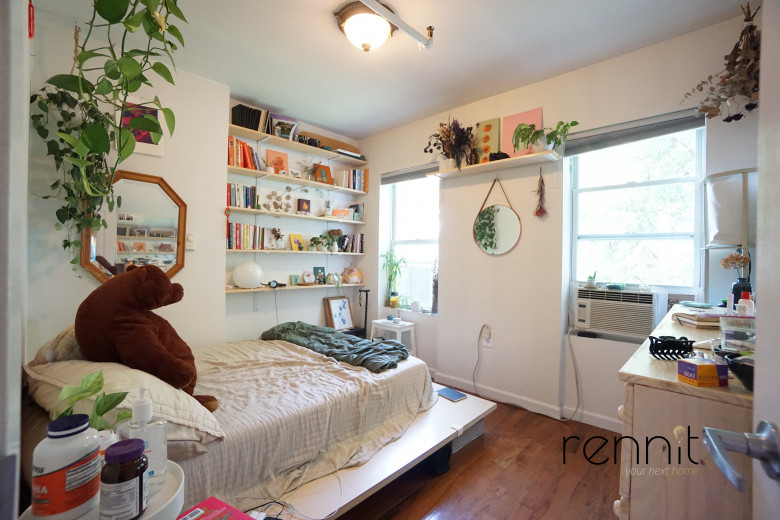 177 Pulaski St, Apt 4 Image 6