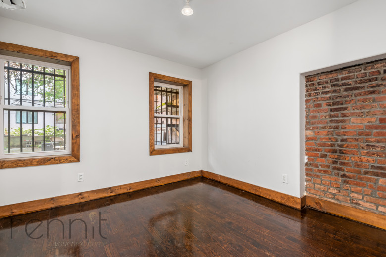 758 Willoughby Ave, Apt 4 Image 4