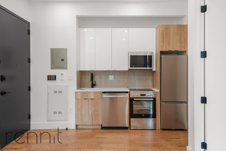 71-33 65 Pl, Apt 2B Image 1