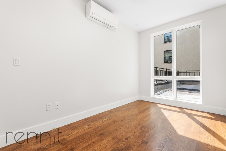 776 Franklin Ave, Apt 2B Image 4