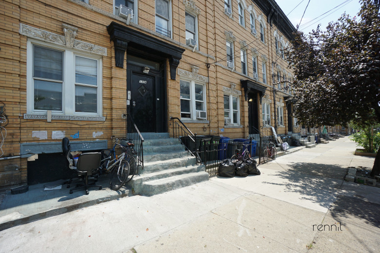 1354 Willoughby Ave, Apt 2L Image 11