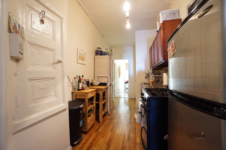 1354 Willoughby Ave, Apt 2L Image 4