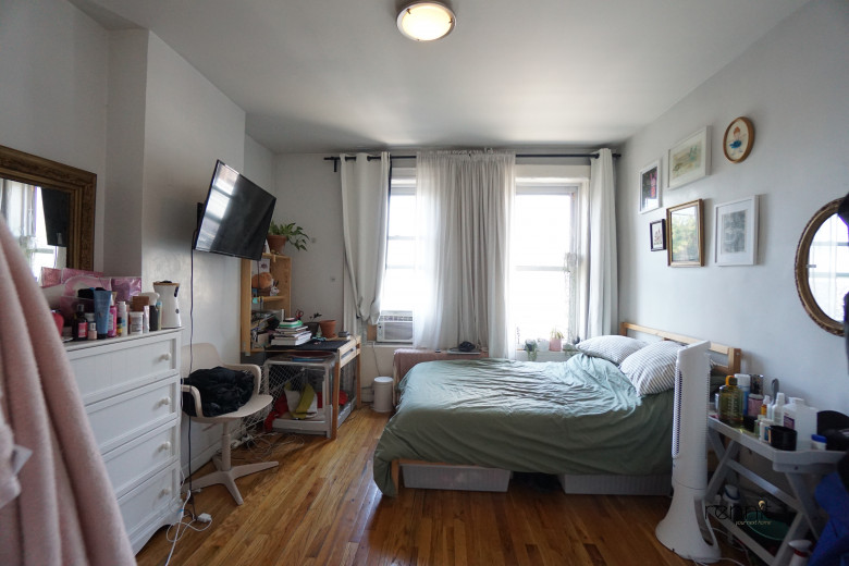 1354 Willoughby Ave, Apt 2L Image 6