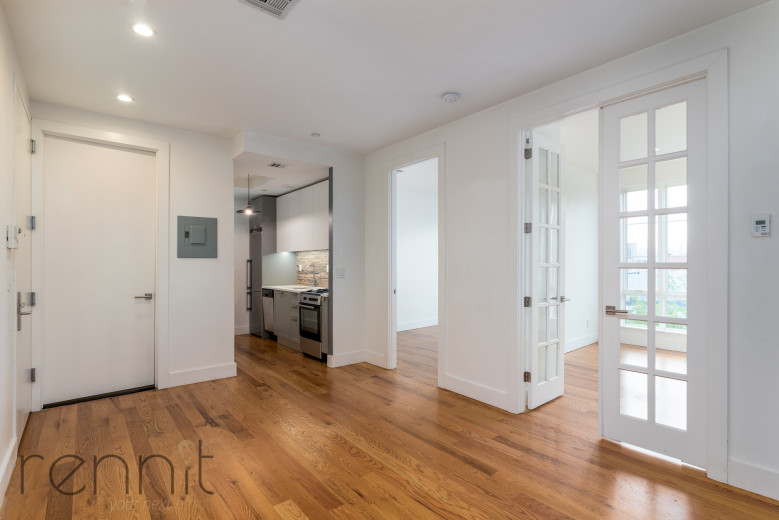 869 Park Ave, Apt 5H Image 1