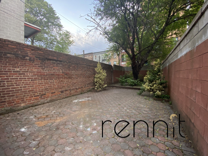 123 Hart St, Apt 1 Image 10